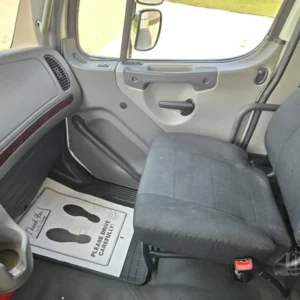 2019 FREIGHTLINER BUSINESS CLASS M2 106 - Image 27